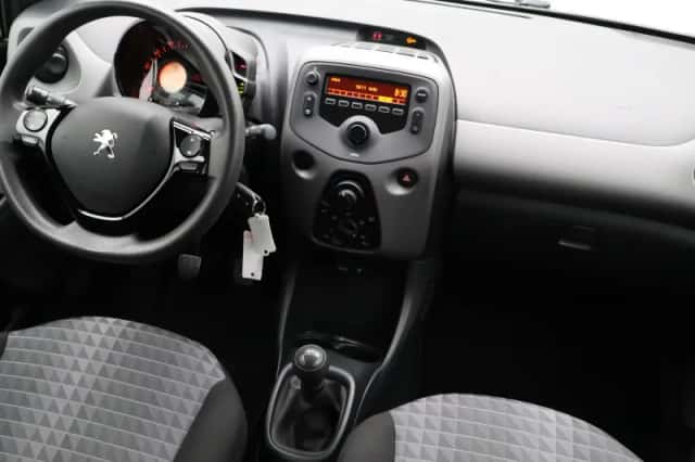 Peugeot 108 (2022) thumbnail 33