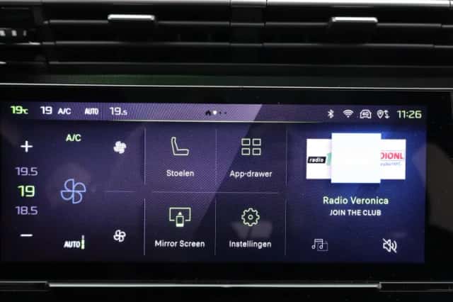 Peugeot 408 (2023) thumbnail 23