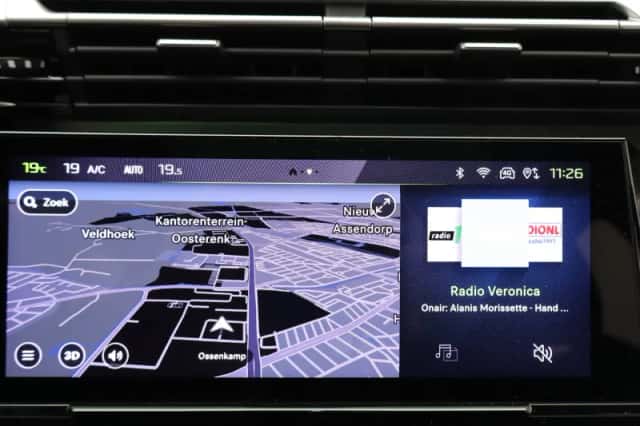 Peugeot 408 (2023) thumbnail 24