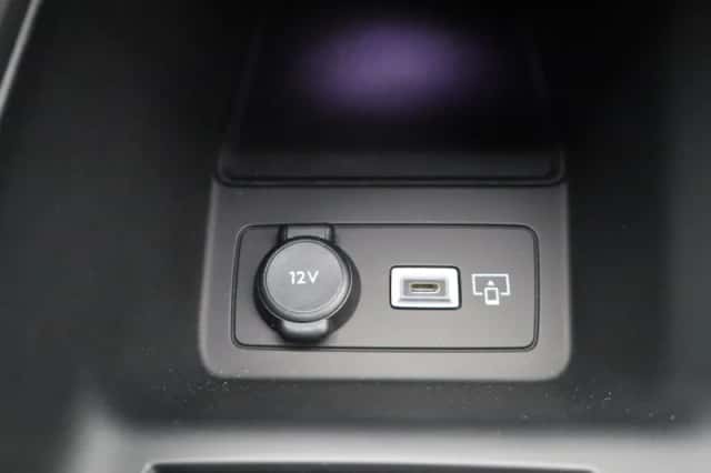 Peugeot 408 (2023) thumbnail 27