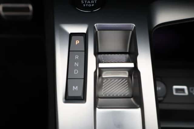 Peugeot 408 (2023) thumbnail 29
