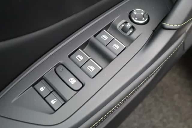 Peugeot 408 (2023) thumbnail 35