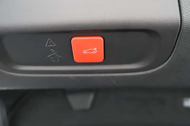 Peugeot 408 (2023) thumbnail 40