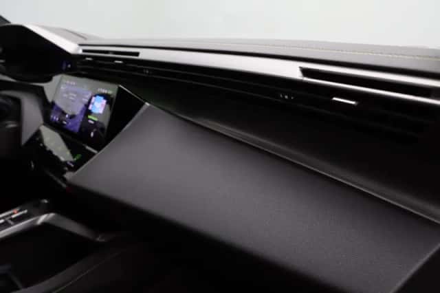 Peugeot 408 (2023) thumbnail 42