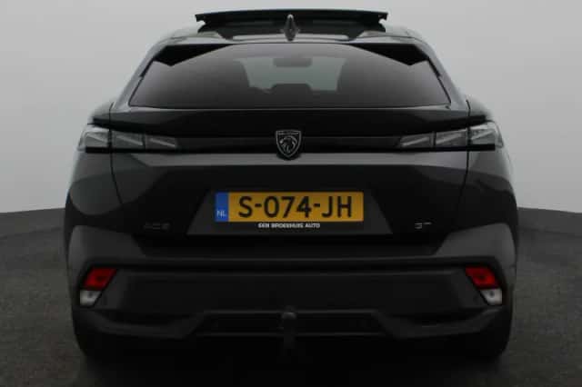 Peugeot 408 (2023) thumbnail 6