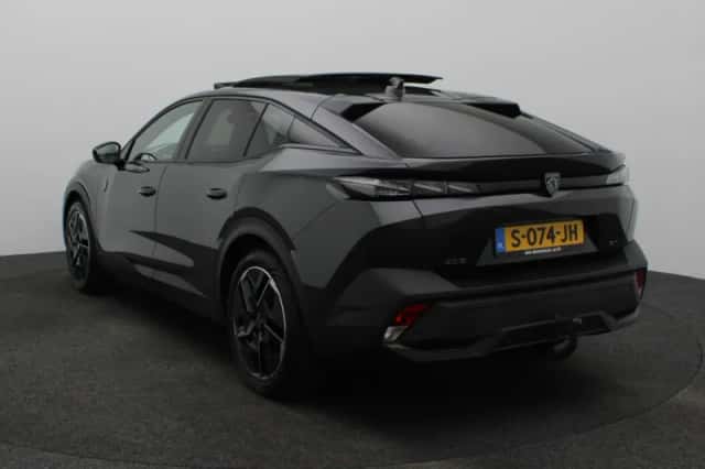 Peugeot 408 (2023) thumbnail 10