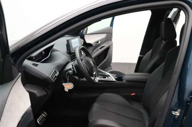 Peugeot 3008 (2023) thumbnail 11