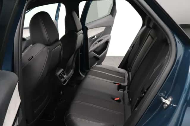 Peugeot 3008 (2023) thumbnail 12