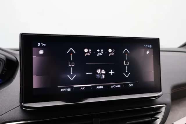 Peugeot 3008 (2023) thumbnail 24
