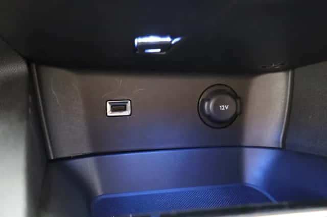 Peugeot 3008 (2023) thumbnail 25