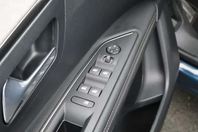 Peugeot 3008 (2023) thumbnail 27