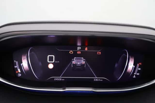 Peugeot 3008 (2023) thumbnail 4