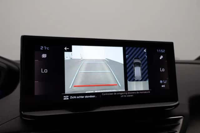 Peugeot 3008 (2023) thumbnail 38