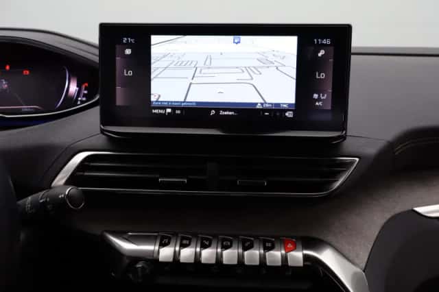 Peugeot 3008 (2023) thumbnail 7