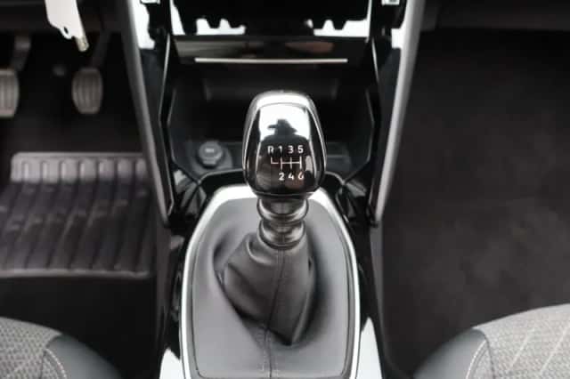 Peugeot 208 (2025) thumbnail 8