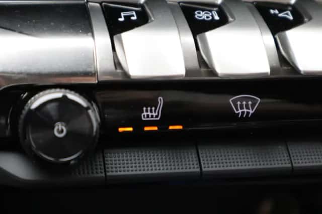 Peugeot 5008 (2021) thumbnail 26