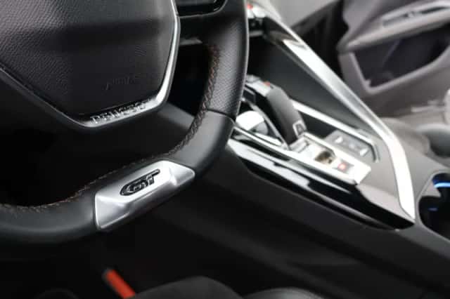 Peugeot 5008 (2021) thumbnail 32