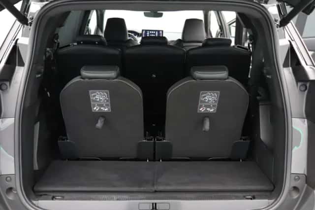 Peugeot 5008 (2021) thumbnail 35