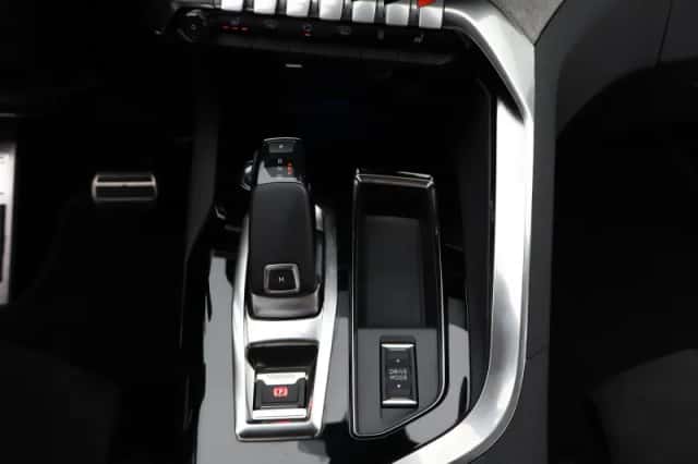 Peugeot 5008 (2021) thumbnail 8