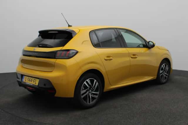 Peugeot 208 (2021) thumbnail 2