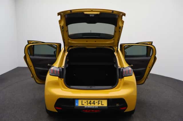 Peugeot 208 (2021) thumbnail 17