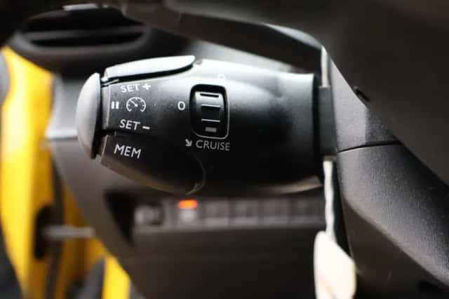 Peugeot 208 (2021) thumbnail 32