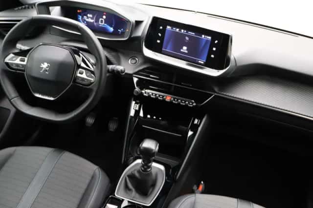 Peugeot 208 (2021) thumbnail 38