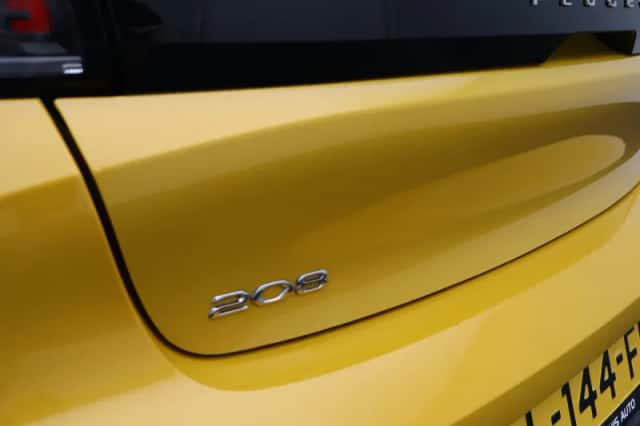 Peugeot 208 (2021) thumbnail 45
