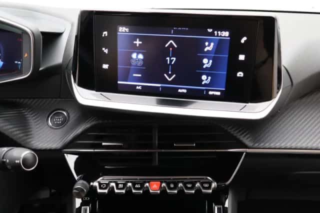 Peugeot 208 (2021) thumbnail 8