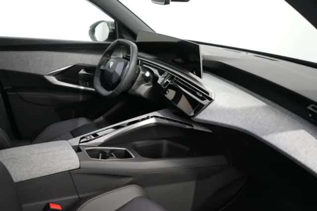 Peugeot e-3008 (2026) thumbnail 3