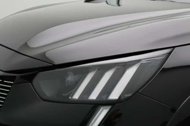 Peugeot 208 (2021) thumbnail 17
