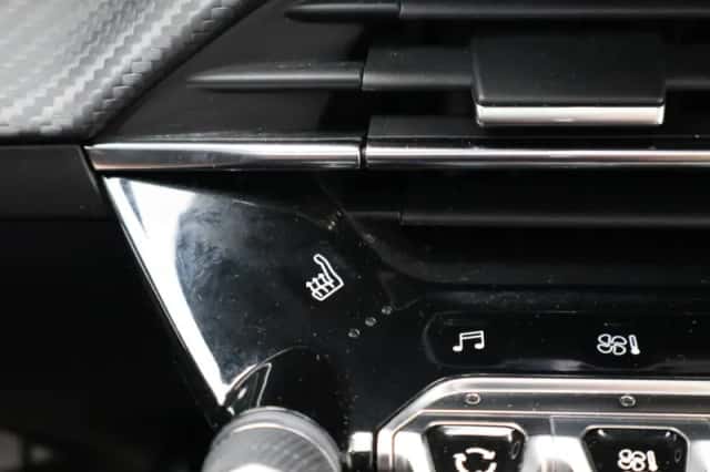 Peugeot 208 (2021) thumbnail 25