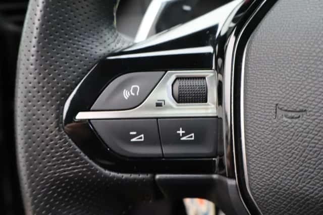 Peugeot 208 (2021) thumbnail 30
