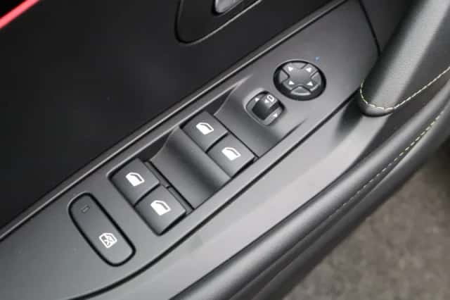 Peugeot 208 (2021) thumbnail 34