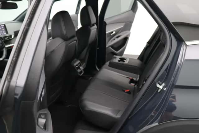 Peugeot 3008 (2021) thumbnail 12
