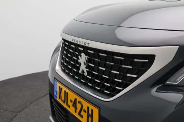 Peugeot 3008 (2021) thumbnail 17