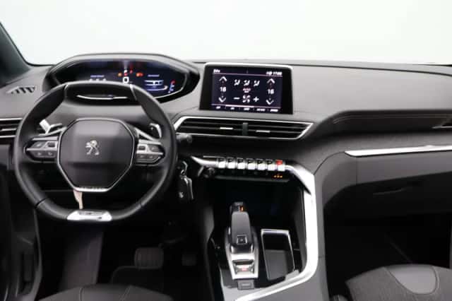 Peugeot 3008 (2021) thumbnail 3