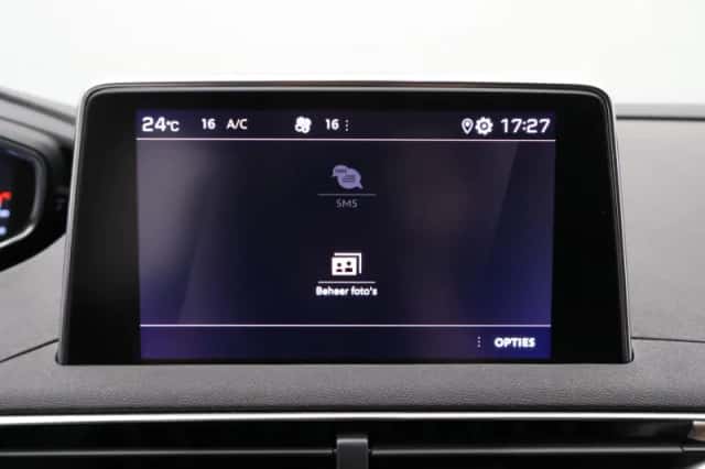 Peugeot 3008 (2021) thumbnail 22