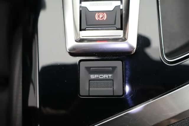 Peugeot 3008 (2021) thumbnail 30