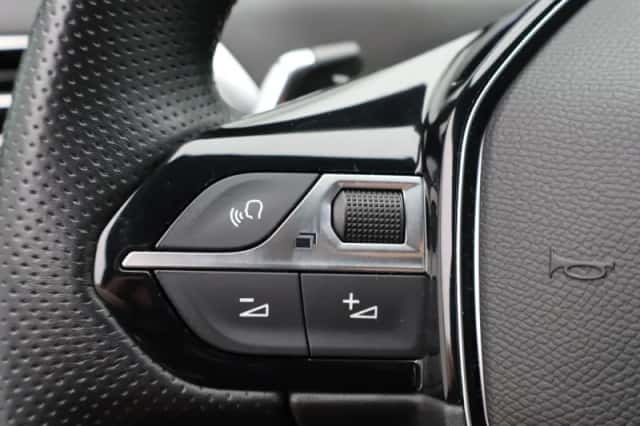 Peugeot 3008 (2021) thumbnail 31