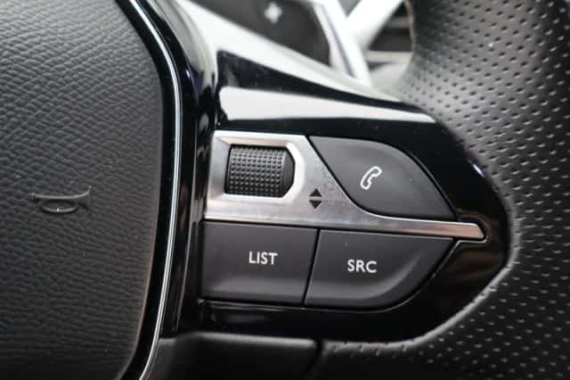 Peugeot 3008 (2021) thumbnail 32