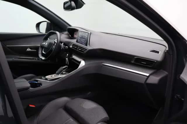 Peugeot 3008 (2021) thumbnail 40