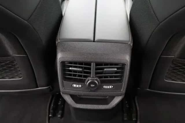 Peugeot 3008 (2021) thumbnail 45