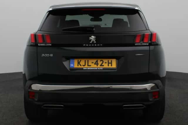 Peugeot 3008 (2021) thumbnail 6