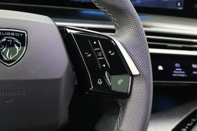 Peugeot e-3008 (2024) thumbnail 21