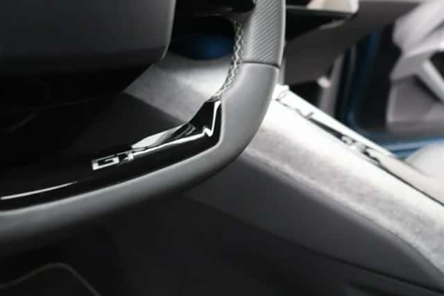 Peugeot e-3008 (2024) thumbnail 31