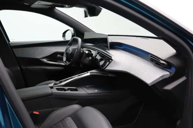 Peugeot e-3008 (2024) thumbnail 34