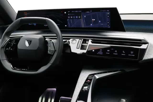 Peugeot e-3008 (2024) thumbnail 35
