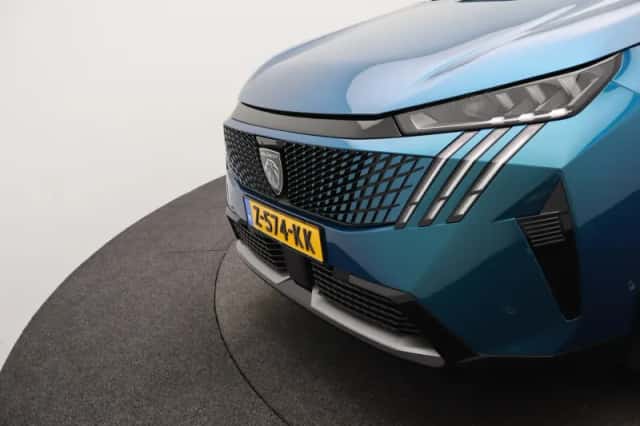 Peugeot e-3008 (2024) thumbnail 39