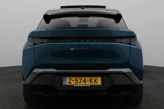 Peugeot e-3008 (2024) thumbnail 6